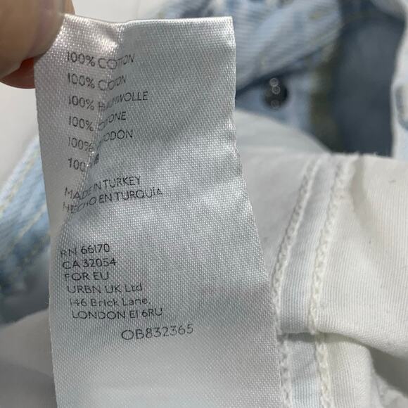 We The Free Jeans Maggie Mid Rise 26 Light Wash Straight Distressed Button Fly - Picture 15 of 16